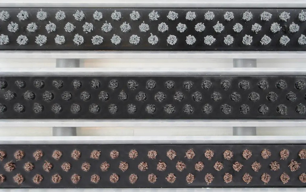 Aluminum alloy floor mat